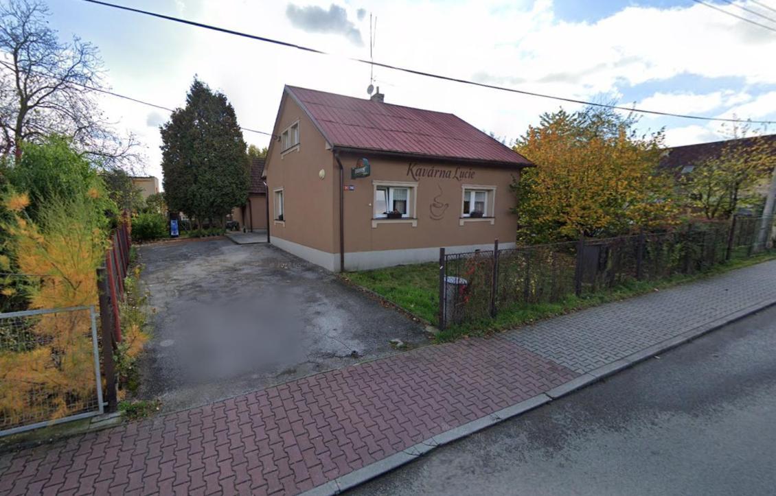 Kavarna Lucie S Ubytovanim Horní Těrlicko Buitenkant foto